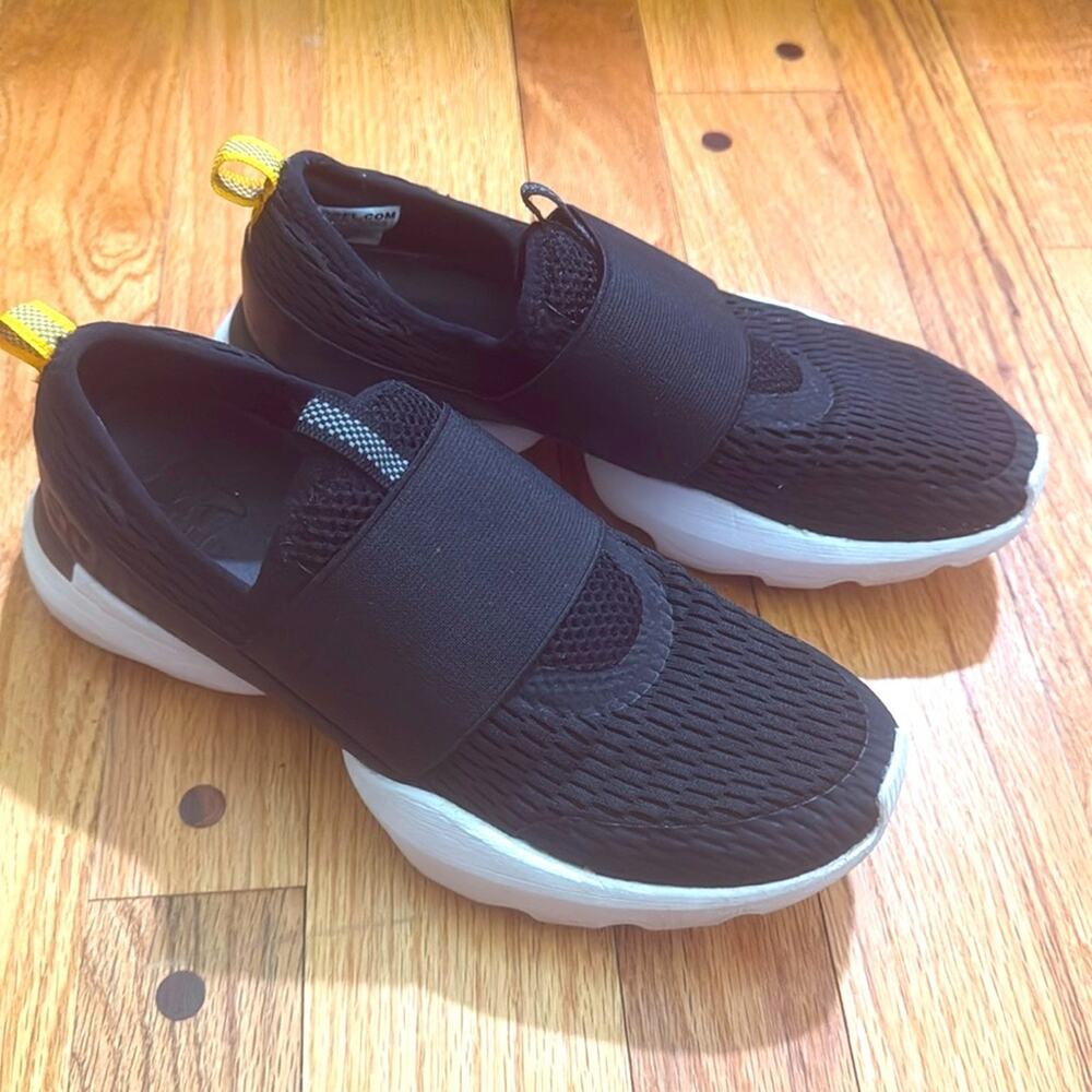 Sorel Kinetic Impact Strap Sneakers Black White Size 7.5